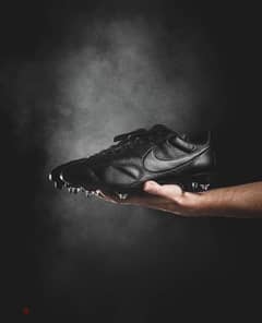 Nike football shoes premier SG  جزمة كورة نايك للنجيل الطبيعي كلاسيك