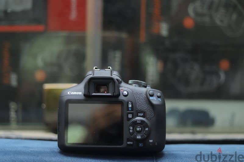 canon 2000D 1