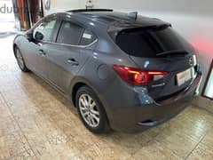 Mazda 3  face left 2017 new profile of 2018 only 32000km zero