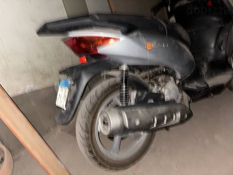 benneli  scooter for sale 250 cc 1