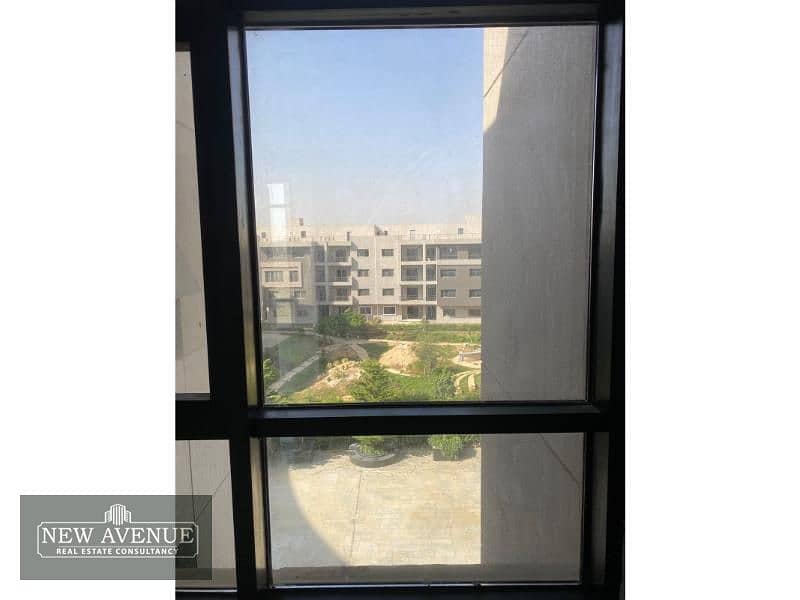 عيادة 80 م2 للإيجار في جولدن سكوير القاهرة الجديدة  Golden Square New Cairo 9