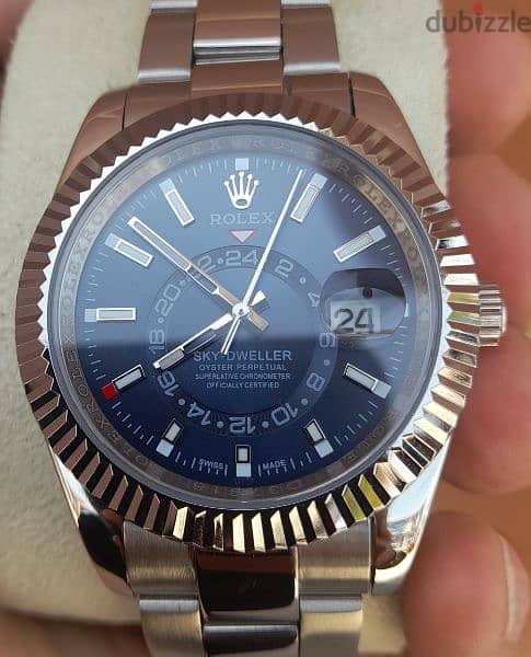 Rolex Sky dweller mirror 0riginal 
sapphire crystal 
stainless-steel 14