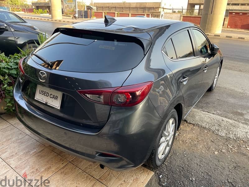 Mazda 3  face left 2017 new profile of 2018 only 32000km zero 2