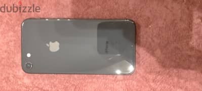 موبايل iPhone 8بحاله جيده جدا البطاريه ٩٦مع الشاحن 0