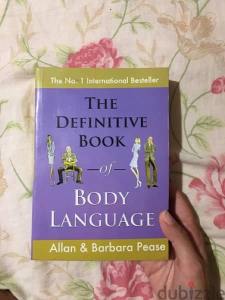 hardly ever used book The definitive book of body language 7