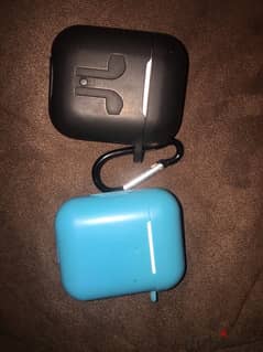 2 apple airpods used