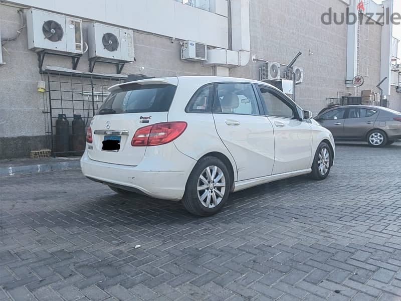 Mercedes-Benz B180 2014 3