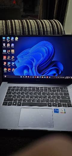 بلعلبه واستعمال خفيف جدا Huawei matebook b3-520 زي الجديد بظبط