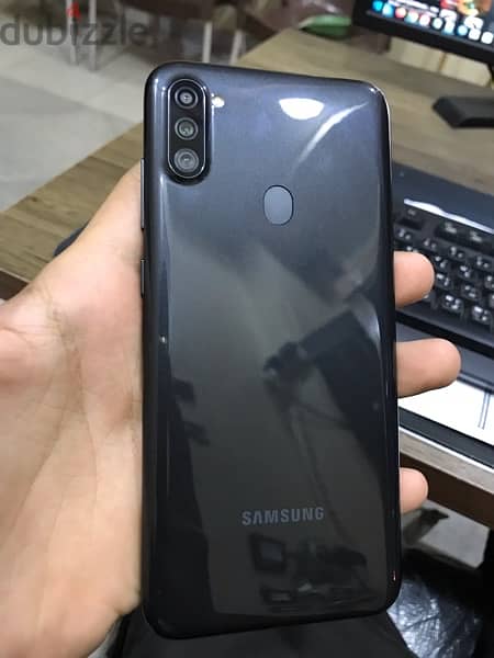 Samsung A11 بحاله الجديد 3