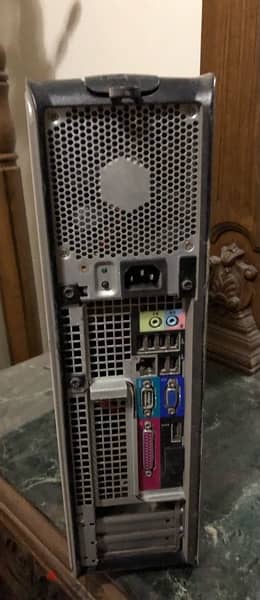 شاشه لينوڤو و desktop computer 1