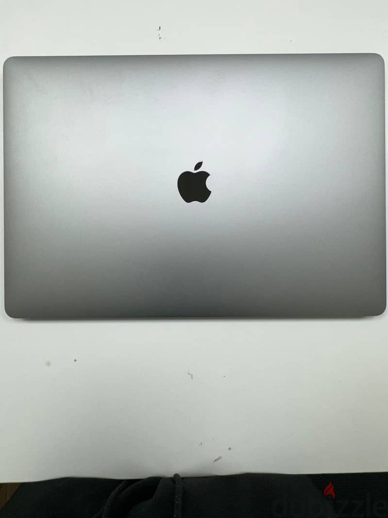 MacBook Pro (16-inch, 2019) 3