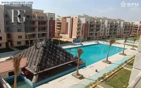 Amazing apartment for sale with installments and ready to move in a compound near the American University in the Fifth Settlement