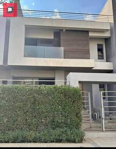 Villa for sale in West Golf, Fifth Settlement, from the Ring Road, minutes from Maadi, before the entrance to the mosque, and it requires a brook from