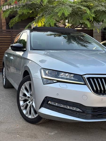 Skoda Superb 2021 11