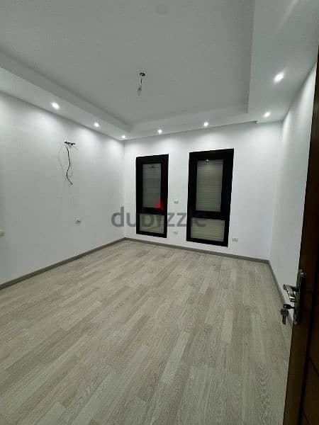 townhouse villa for rent at sodic Courtyard- westown(بيفرلي هيلز) 1