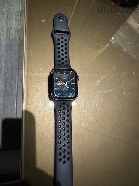 Apple Watch Series 5 Nike 1