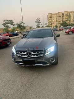 سيارة مرسيدس Mercedes GLA200