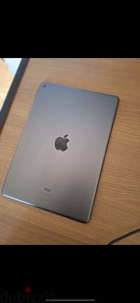 iPad (7th Generation) Wi-Fi 128GB Space Gray For Sale 2