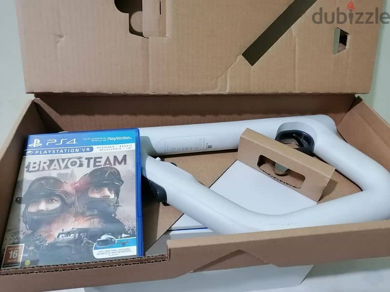 playstation VR+aimcontroller"Bravoteam"+3games(يمكن طلب كل قطعه منفصله 5