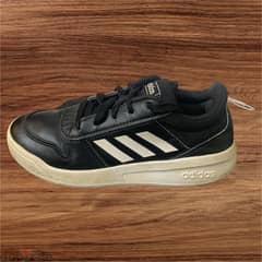 Black adidas original shoes size 33 أديداس أسود مقاس ٣٣