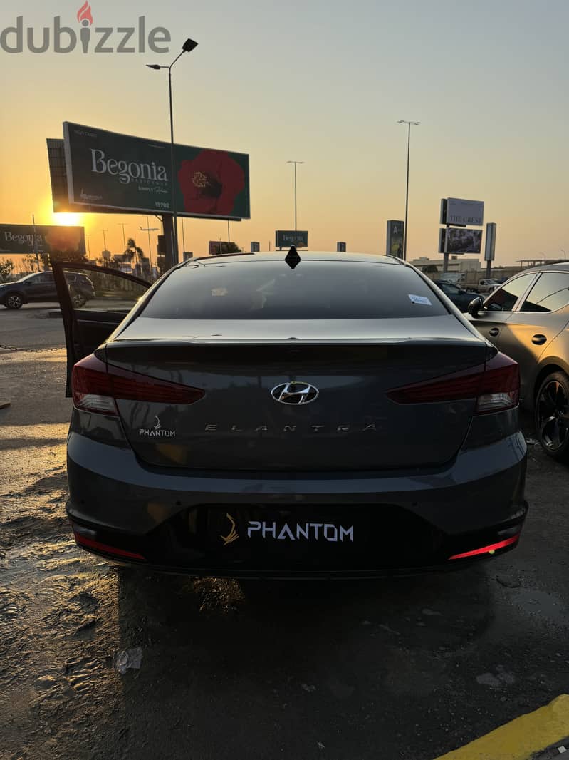 Hyundai Elantra Ad 2025 Topline 12