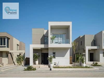 Independent villa, prime location, immediate delivery, for sale in Palm Hills New Cairo Direct, directly on the Ring Road