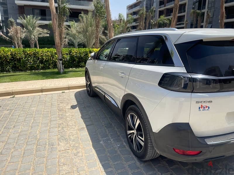 Peugeot 5008 2021 فبريكه بالكامل 4