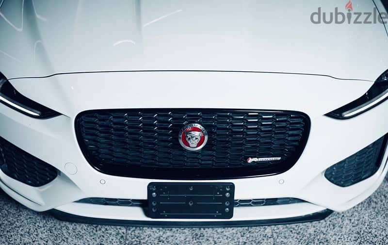 Jaguar XE 2020 4