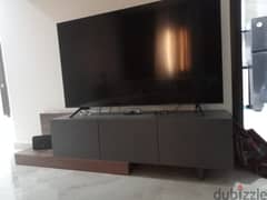 وحدة تلفزيون عملية واشكال جذابة وحدات شاشة  TV UNIT MODERN