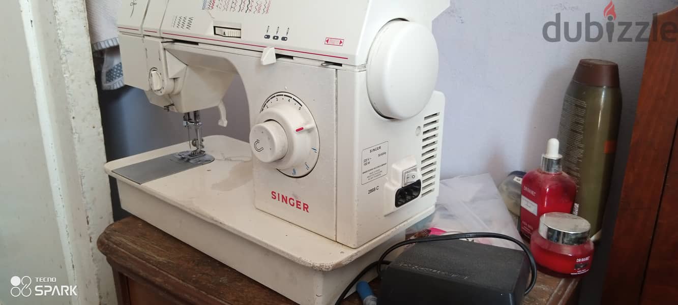 Singer sewing machine (Brazil make) 1