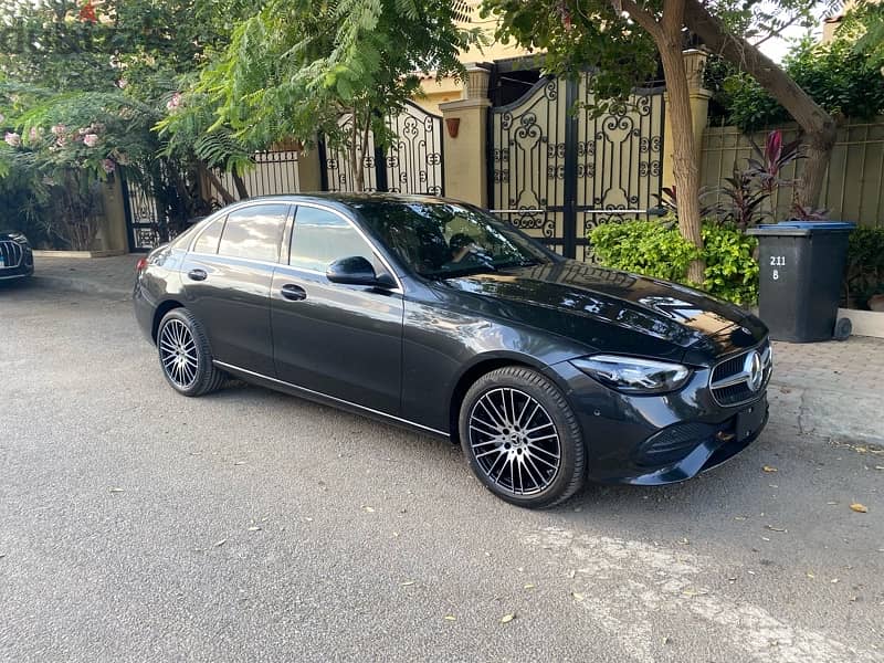 Mercedes-Benz C180 2023 Wakeel 1