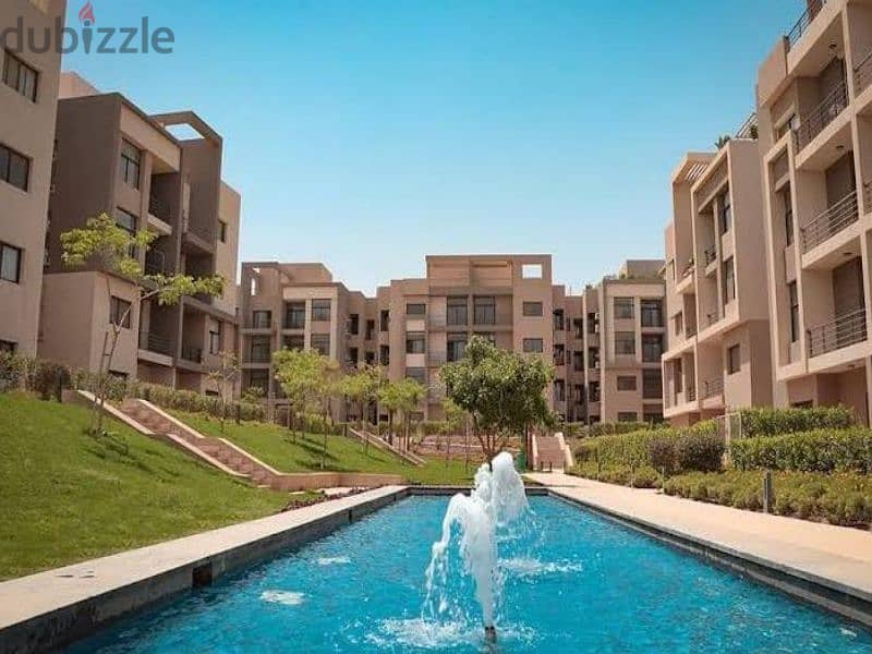 شقه 168م  للبيع متشطبه بالتكيفات بتسهيلات في فيفث سكوير Fifth Square 1