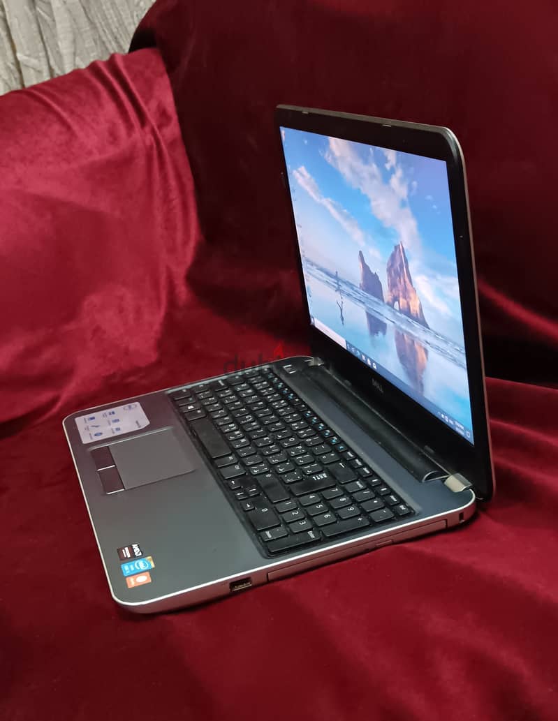 كارتين شاشهdell Core i5 4200U Ram8+AMD 3