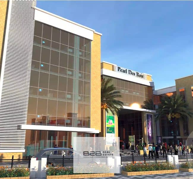 مكتب اداري  للبيع  مساحه  1375 متر في مول بيرل التجمع الخامس  pearl mall 3