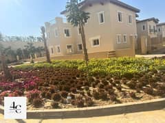 Town house 215m  for sale in Hyde Park  with down payment and installments, View Landscape.