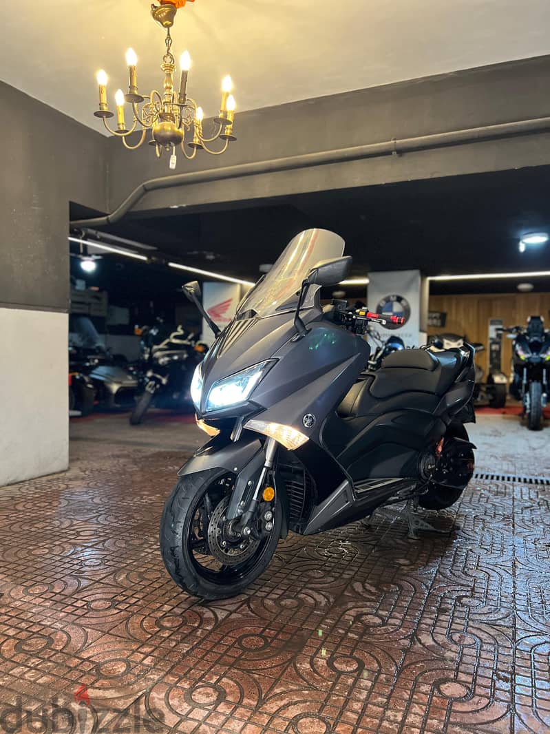 2015 Yamaha Tmax 530 1