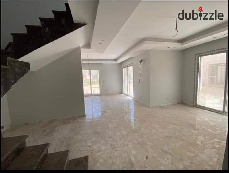 villa ready to move in Mountain View October Park Behind Mall of Arabia Sheikh Zayed 1