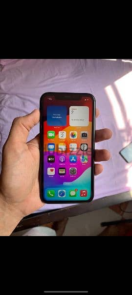 i phone xr , 128 gb , water proof 3