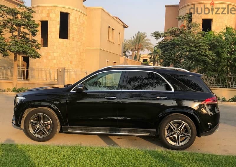 Mercedes-Benz GLE-Class 2022 - Like New 4