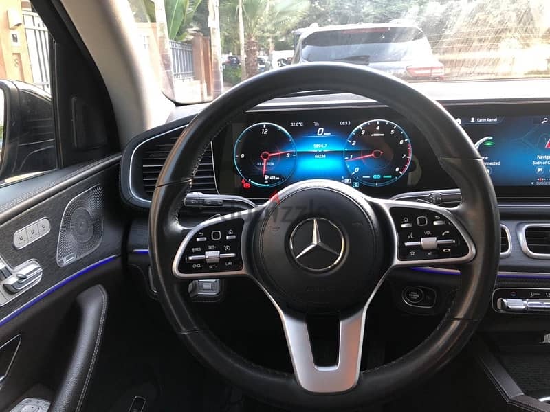 Mercedes-Benz GLE-Class 2022 - Like New 7