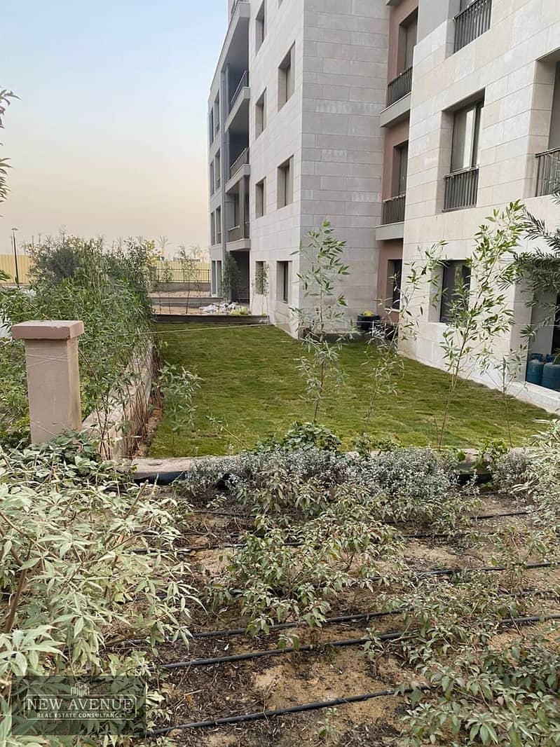 Ground Apartment in District 5 at New Cairo with very prime location for Sale 2