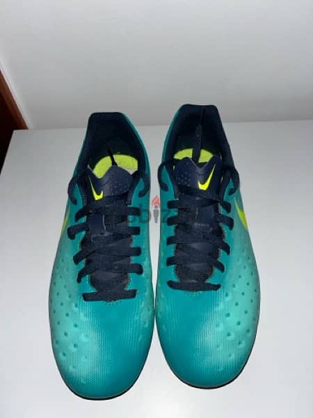 nike blue and green football shoesجزمة كورة اصلية 4