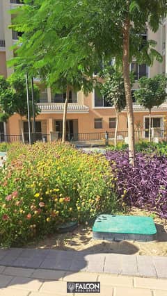 For sale, an apartment in the heart of Mostaqbal City, with a 10% down payment, next to Madinaty, in the SARAI Compound. A 42% discount on cash is ava