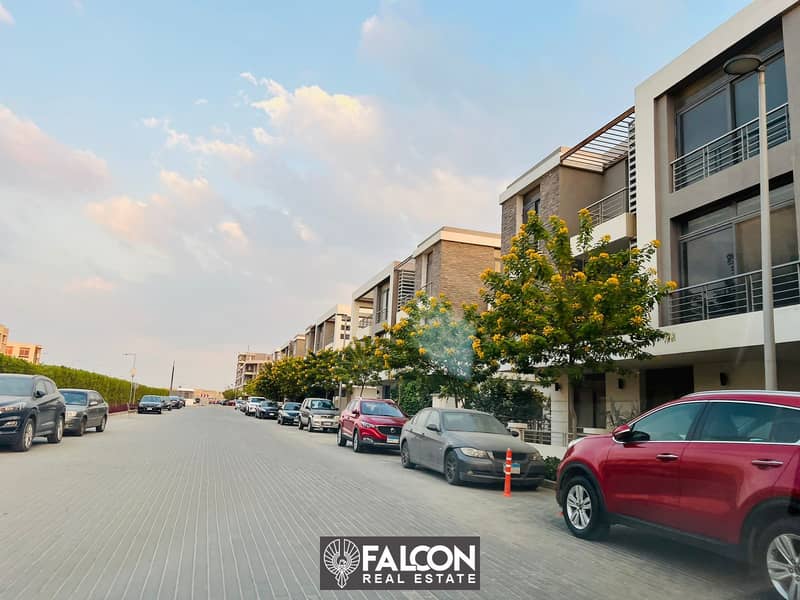 For sale, an apartment in the TAJ CITY compound, next to Cairo International Airport and directly on the Suez Road, with a 10% down payment and intere 9