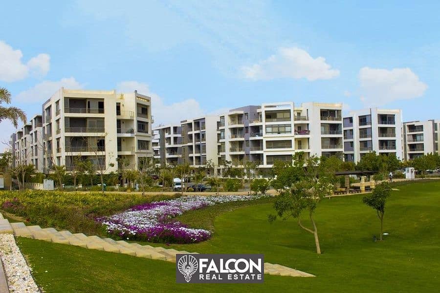 For sale, an apartment next to Cairo Airport, one of the most prestigious and distinguished areas in the Fifth Settlement, in the TAJ CITY compound, i 4