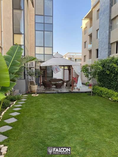 Ground floor apartment of 85 meters with a garden of 41 meters for sale with the most beautiful view in Taj City, with a landscape view,