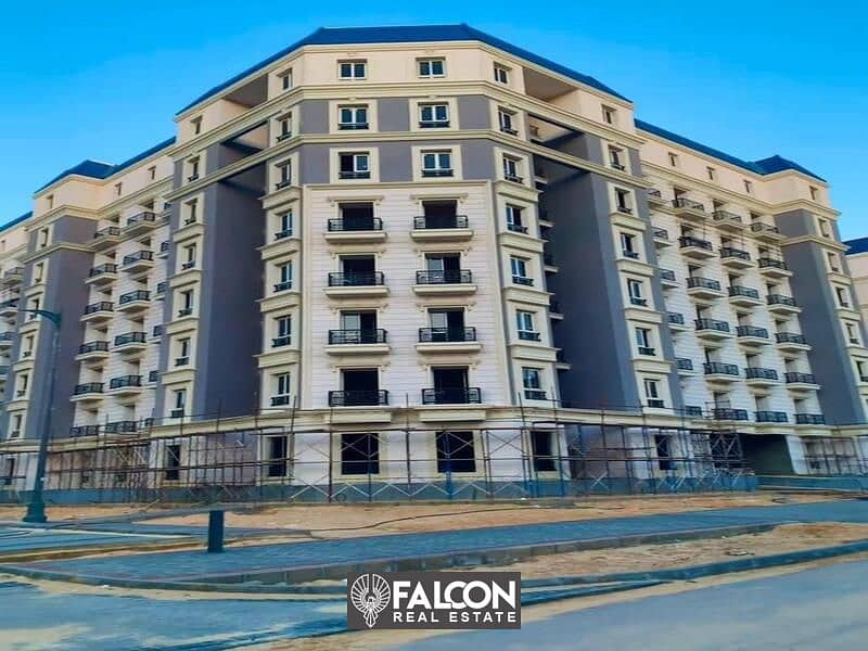 For immediate delivery, next to El Alamein Towers, a super deluxe finishing apartment in Bahri, with only a 15% down payment and installments over 12 8