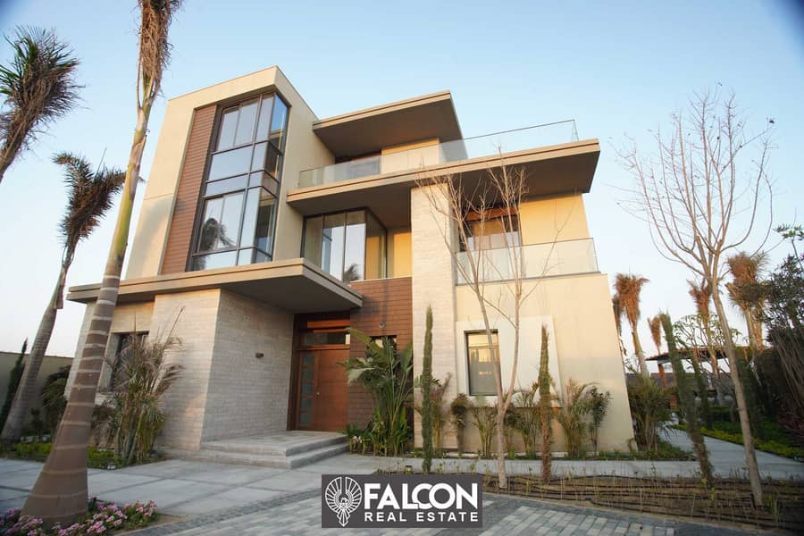 For sale, the finest villa in Sheikh Zayed, in the Sodic The Estates Compound, with a fabulous view on the most beautiful lagoons and landscape, 2