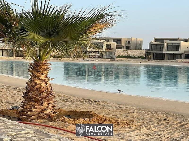 For sale, a 107 sqm chalet with the best location and finished division with air conditioners and kitchen in Azha - Azha Ras Al Hekma, in installments 6