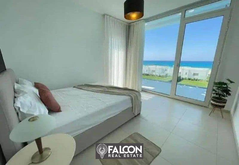 With a view of the sea and El Alamein Towers, a finished townhouse corner villa for sale, 5% down payment and installments over 7 years, Mazarin 5